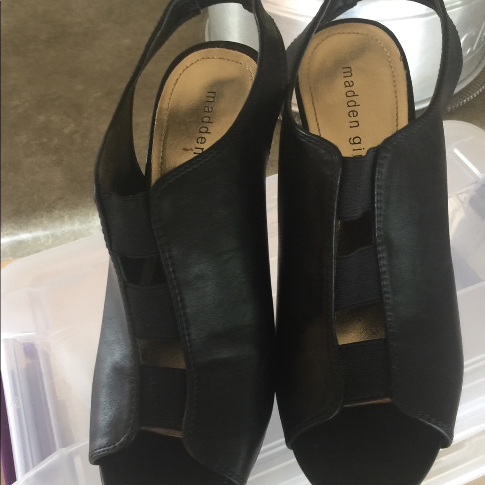 Madden Girl pumps